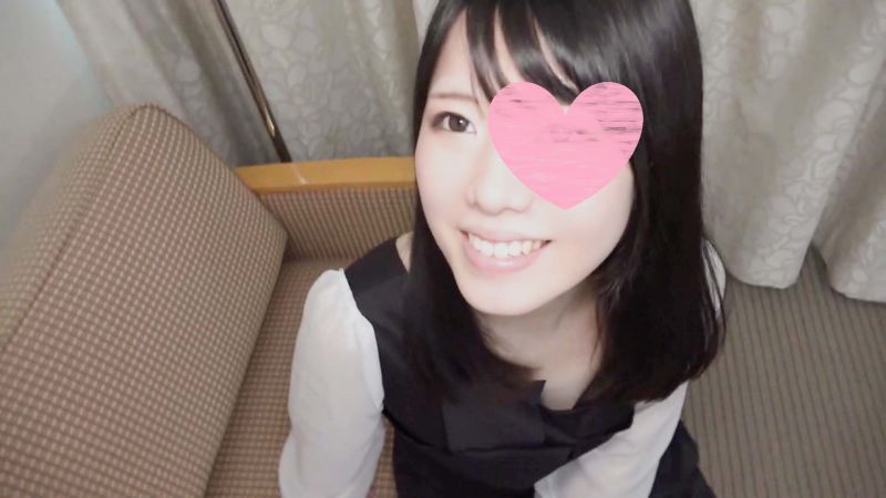 纖細漂亮大學生脫衣讓人嚇一跳！とっても恥ずかしがり屋で大人しいのにデカチンを前に豹変するドMちゃん 口内・生中の2回連続大量発射！！